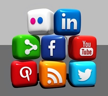 promote your blog on social media