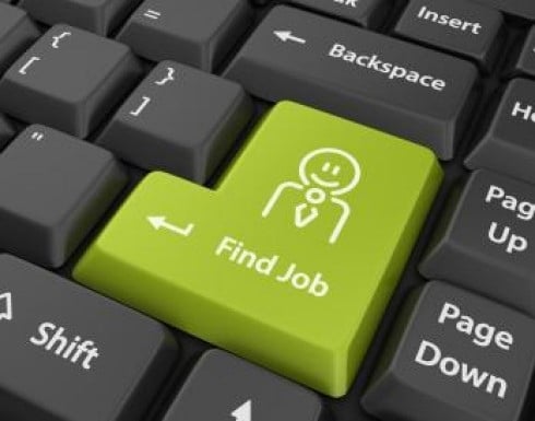 social media to find your first job